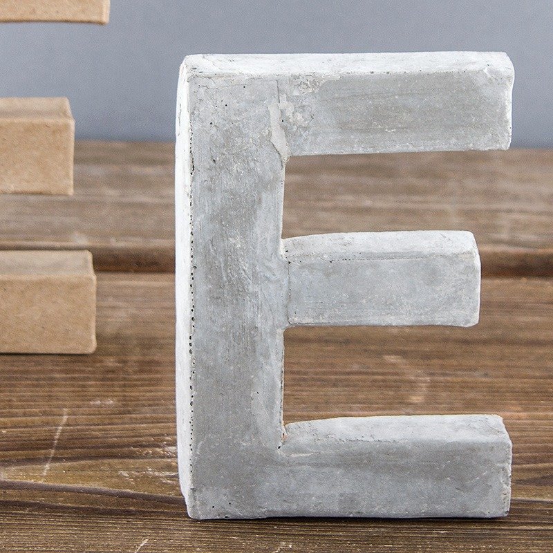 Letter „E“ out of concrete