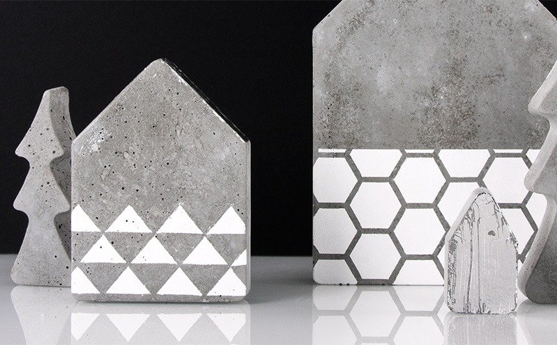 Beton-Haus groß und Beton-Baum