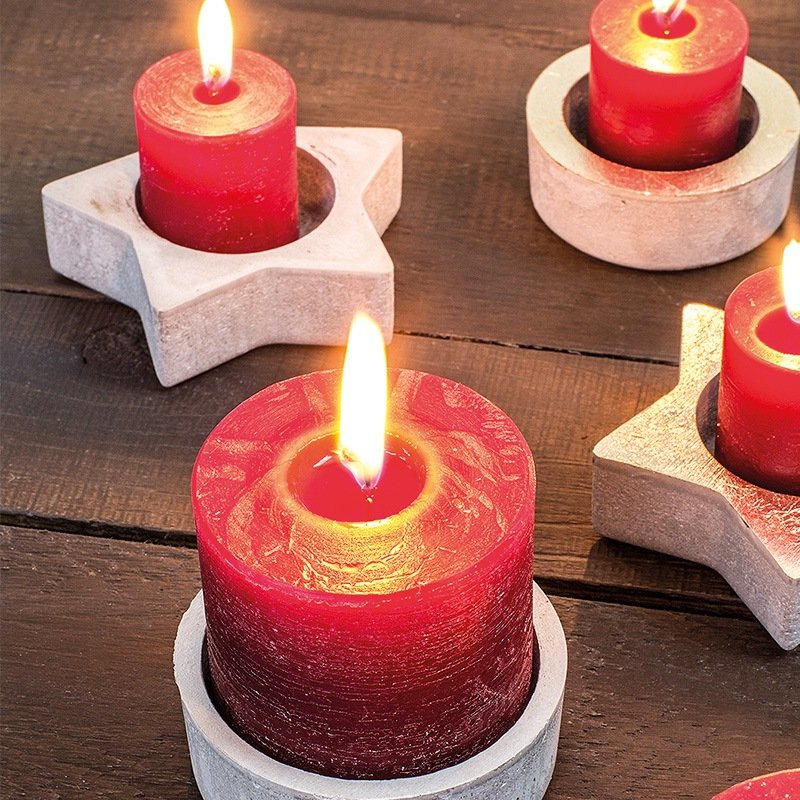 Candle holder out of concrete