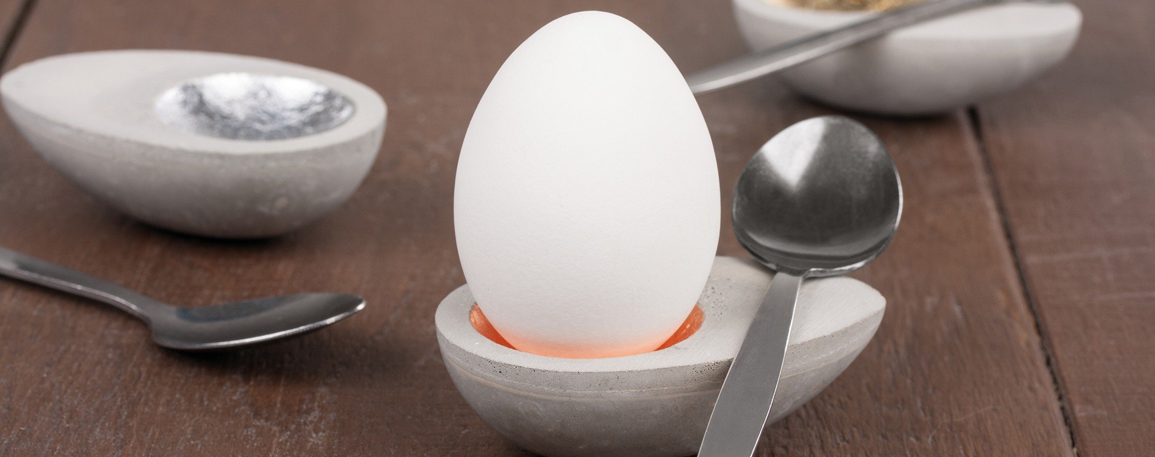 Creative-cement Magnetic egg cups out of cement