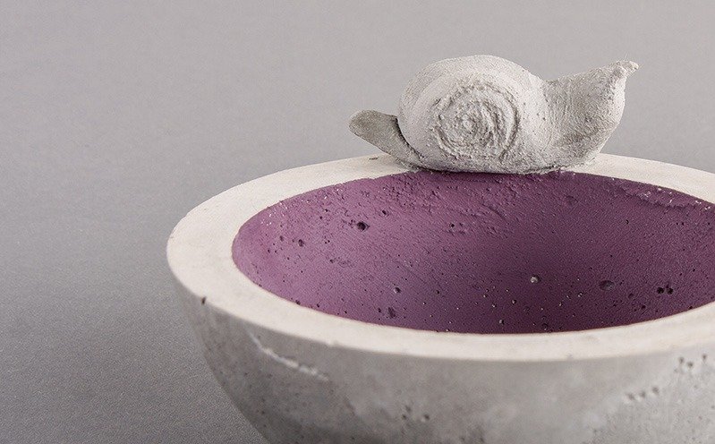 Betonschale mit Knetbeton-Schnecke