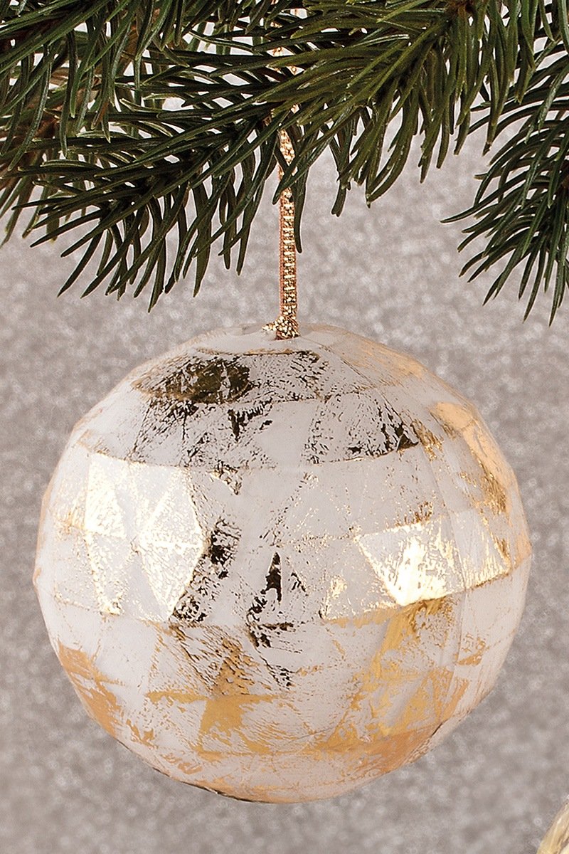 Facettierte Kugel mit Goldeffekt