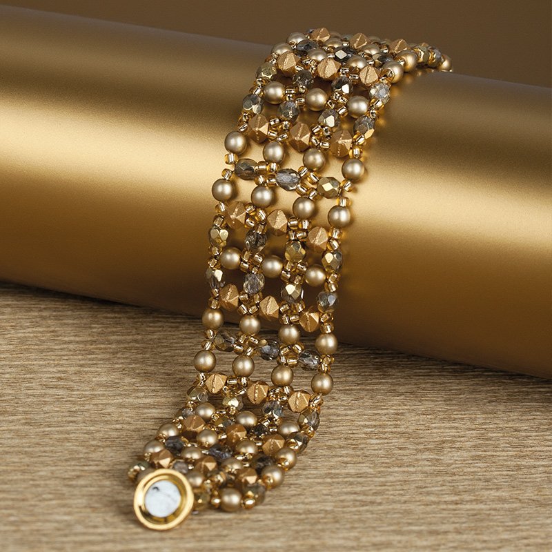 Goldfarbenes Armband