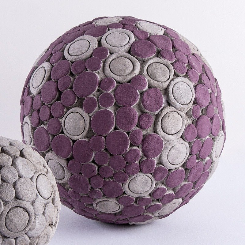 Big kneading-cement ball with circles