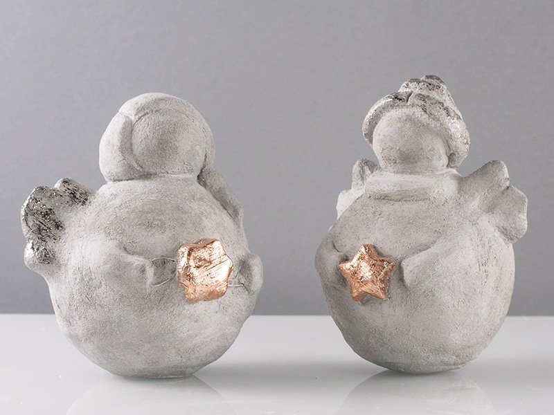 Angel out of the kneading-cement