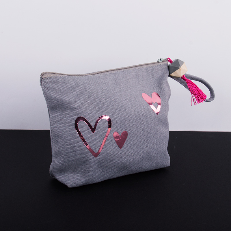 Kosmetiktäschchen grau mit Herzen