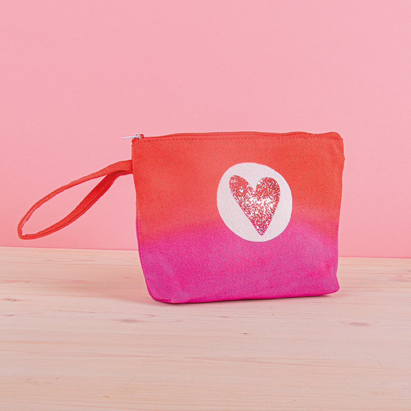 Cosmetic bag with glitter