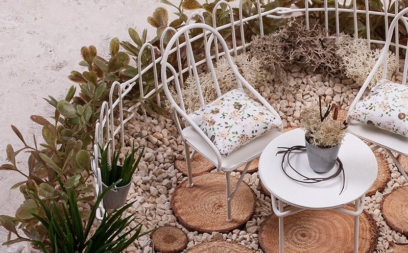 Rundes Holz-Tablett mit Minigarten