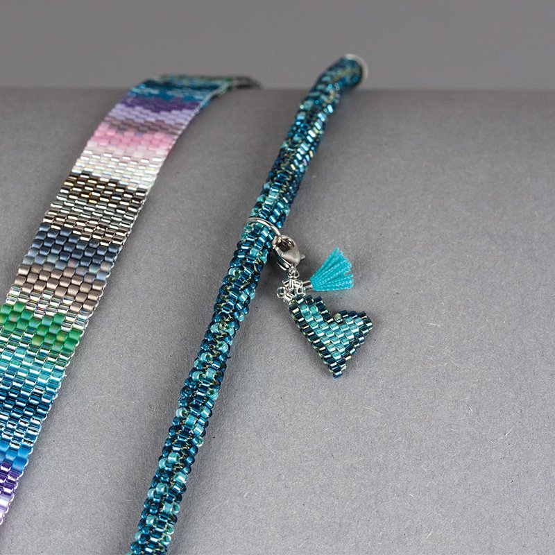 Türkisfarbenes, rundes Armband