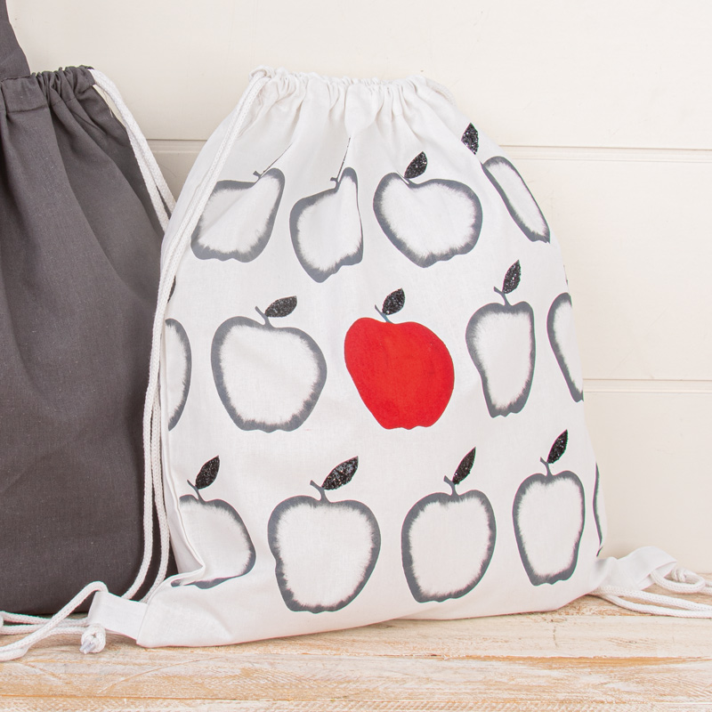 Gym bag with apple-print